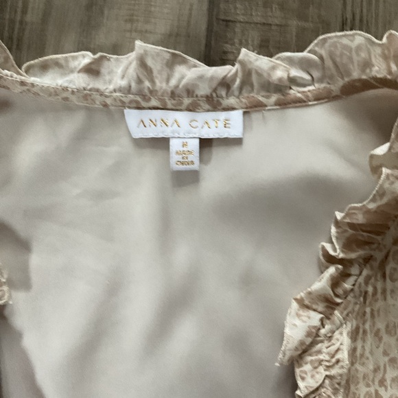 Anna Cate Croc Print Blouse M Puff Sleeve Tan - Picture 3 of 7